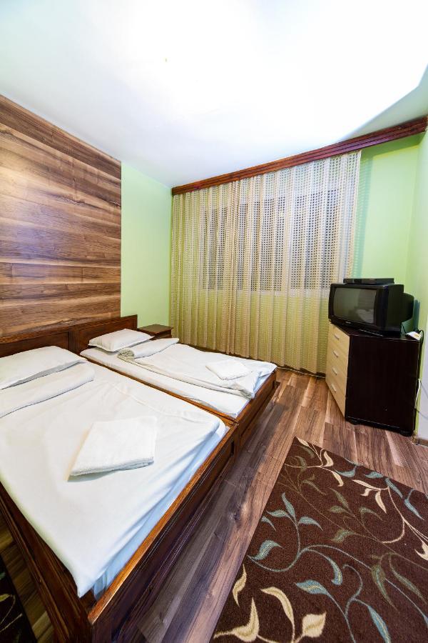 Hotel Tishina Starozagorski Bani Exteriör bild